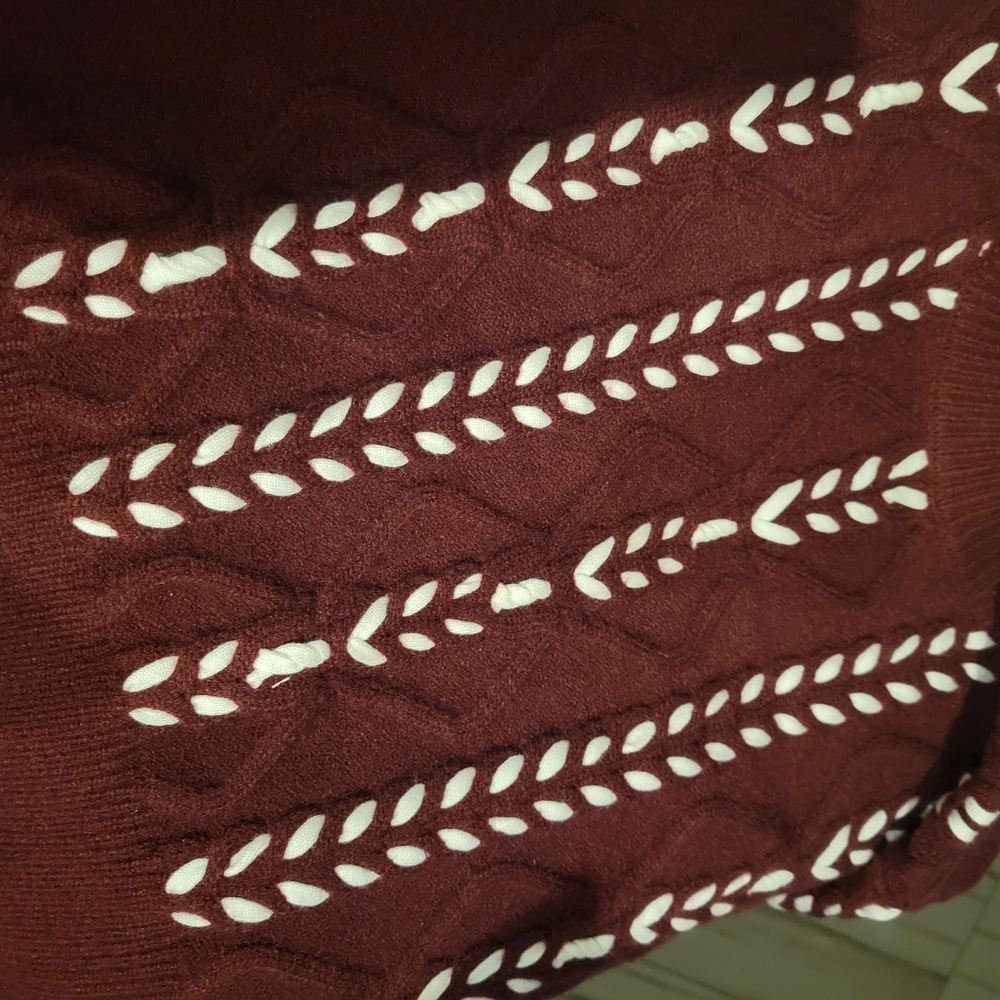 Commense Burgundy Sweater with White Detailing - Picture 2 of 3